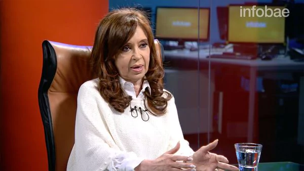 Cristina Kirchner: «Si en el 2019 soy un obstáculo para ganar las elecciones, no tengan dudas de que me excluyo»