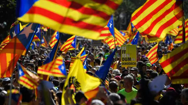 Tras el referéndum, el líder catalán Carles Puigdemont se prepara para declarar la independencia