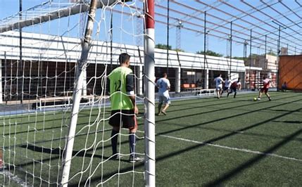 El lunes habilitarían el fútbol 5 en Salta: ¿Cuál es la medida que falta?