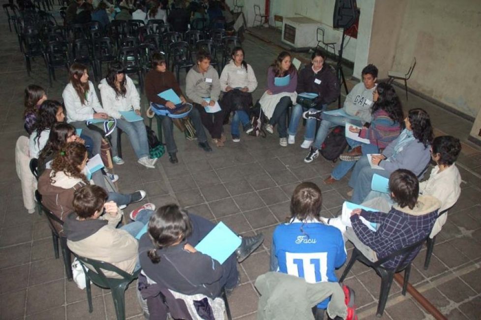 En colegios públicos y privados se podrán conformar centros de estudiantes