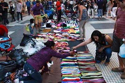 Por las fiestas, analizan habilitar la actividad de los manteros en el Parque San Martín