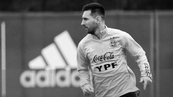 Scaloni dio la mejor noticia: «Messi entrenó normalmente y está para jugar los dos partidos»