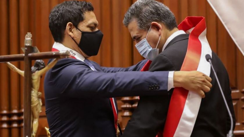 El nuevo presidente de Perú nombró a su jefe de gabinete
