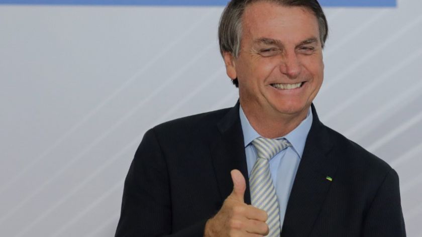 Bolsonaro siempre rídiculamente imprudente, minimizó los efectos de la variante Ómicron y alentó: «Es bienvenida»