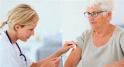 Comenzó la vacunación contra COVID-19 a mayores de 60 años en Salta