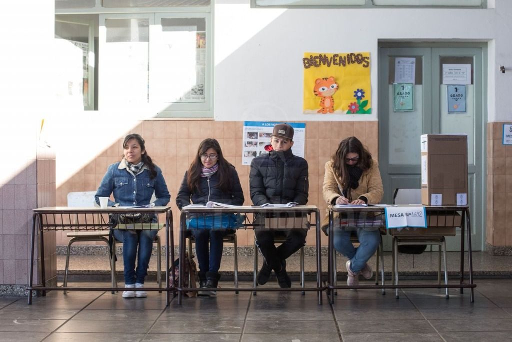 El electorado salteño iría a votar tres veces durante este año