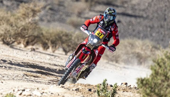 Kevin Benavides tuvo un buen inicio y es escolta en el Dakar