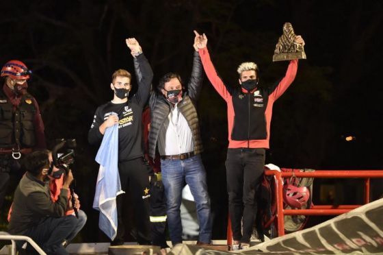 El Gobernador Sáenz recibió al campeón del Rally Dakar 2021, Kevin Benavides