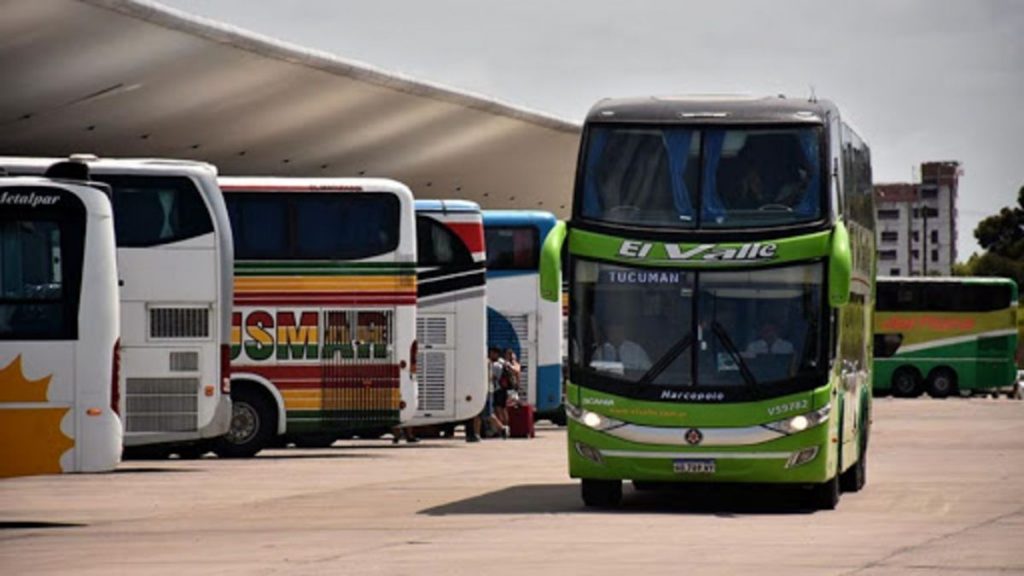 Terror en Güemes: detectaron un caso de coronavirus en un ómnibus