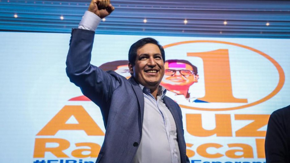 Ecuador: El candidato de Correa gana las elecciones pero no logra evitar el balotaje