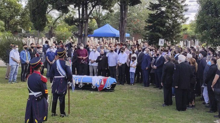 Último adiós a Carlos Menem en una ceremonia musulmana