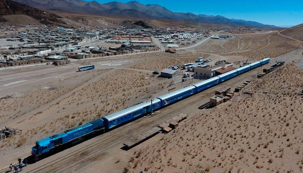 El Tren a las Nubes y el Teleférico impulsan las reservas de Semana Santa