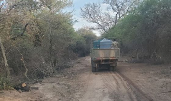 Continúa en Rivadavia la distribución de agua segura