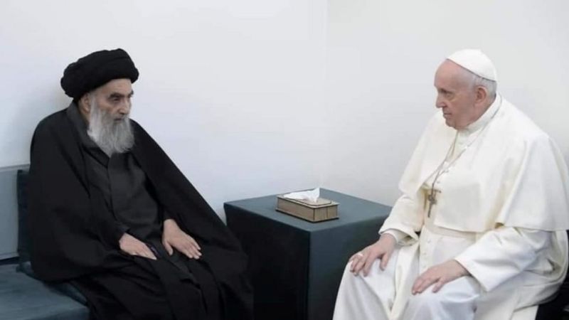 El histórico encuentro del papa Francisco y el líder chiita en Irak, donde el cristianismo está «peligrosamente cerca de la extinción»