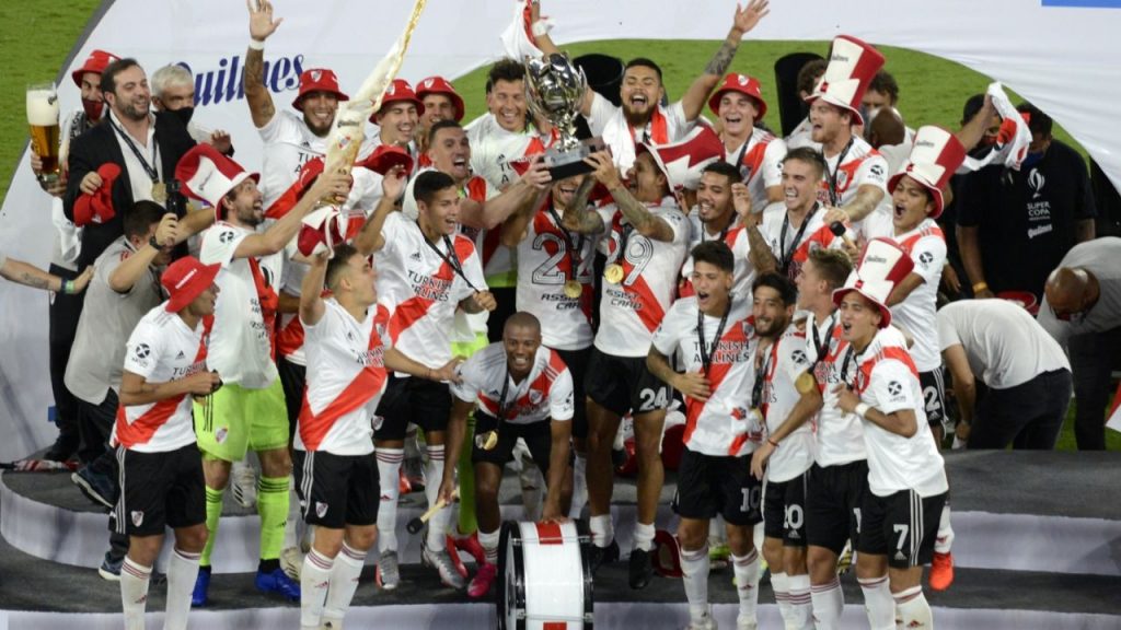 River goleó a Racing y es campeón de la Supercopa Argentina