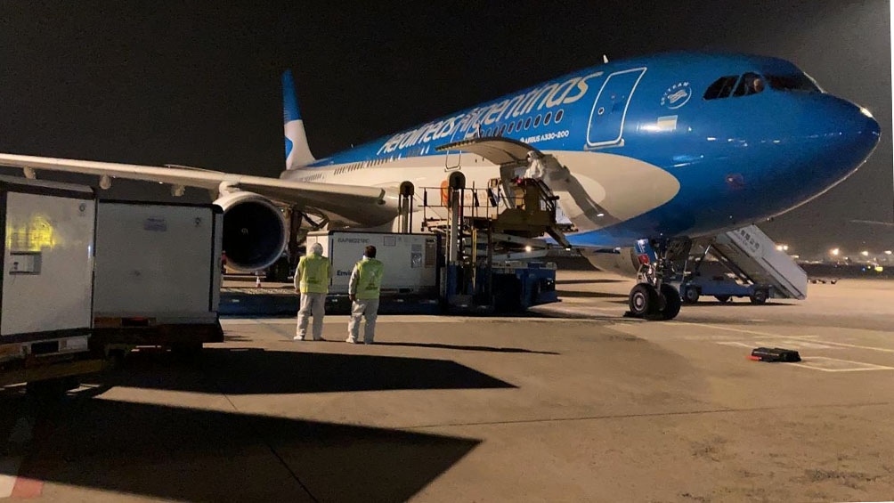 Llega esta tarde el décimo vuelo de Aerolíneas Argentinas con más vacunas Sputnik V