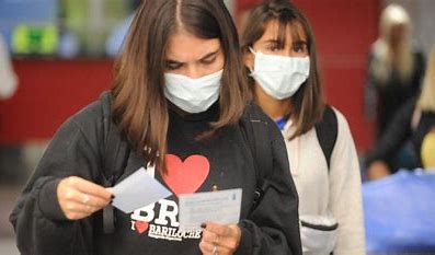 Adolescentes y jóvenes encabezan los contagios de COVID-19 en Salta