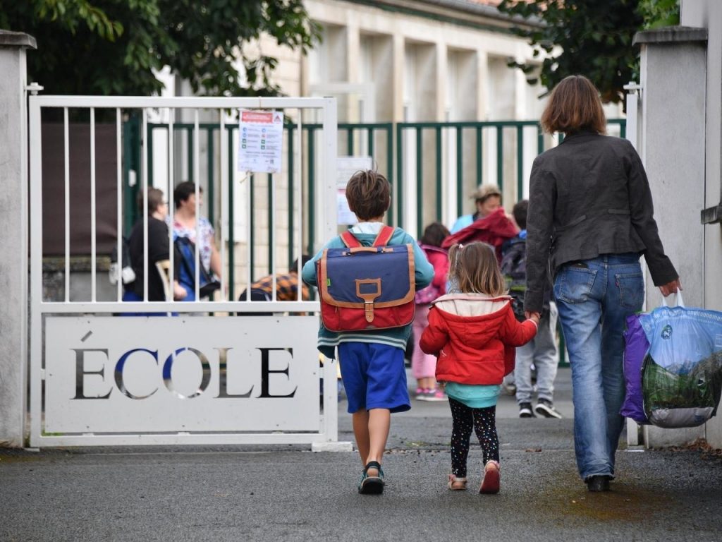 En Francia reabrieron las escuelas primarias después de tres semanas de cierre