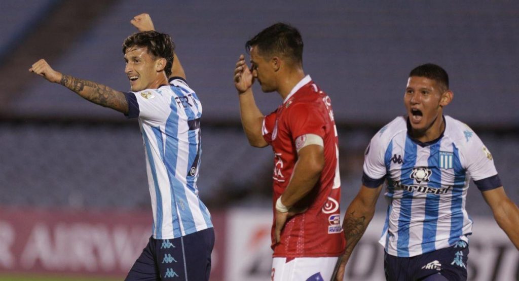 Racing igualó con Rentistas en el debut en la Copa Libertadores