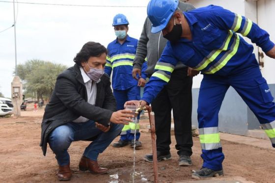 El Gobernador Gustavo Sáenz inauguró un nuevo acueducto en Los Blancos