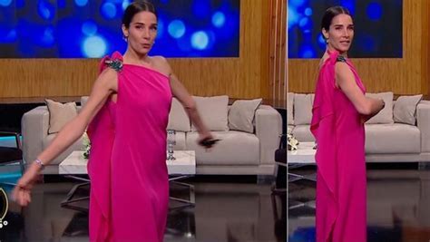 Juana Viale le hizo frente al frío con un sensual vestido sin ropa interior