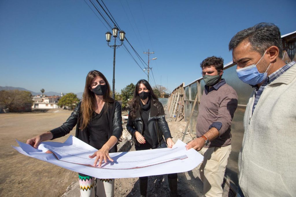 Bettina Romero supervisó el avance de las obras en el puente Vélez Sarsfield