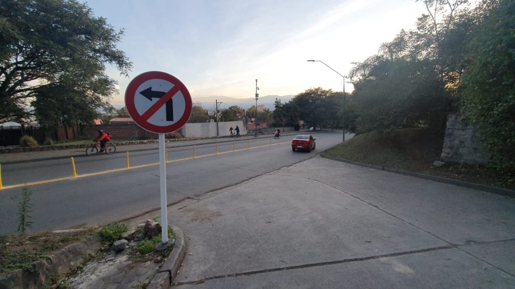 Instalaron señalética vial en avenida Asunción para la prevención de siniestro viales