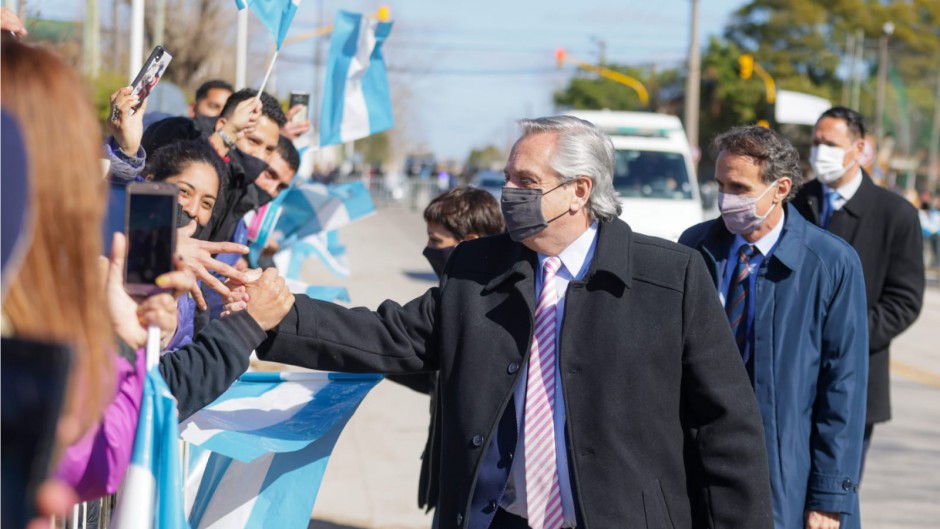 Alberto podría perder la mitad de sus votos por la foto del cumpleaños en Olivos