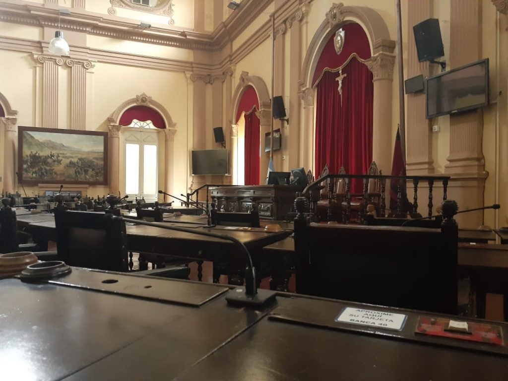 Por casos positivos de Covid, este martes no habrá sesión de Diputados