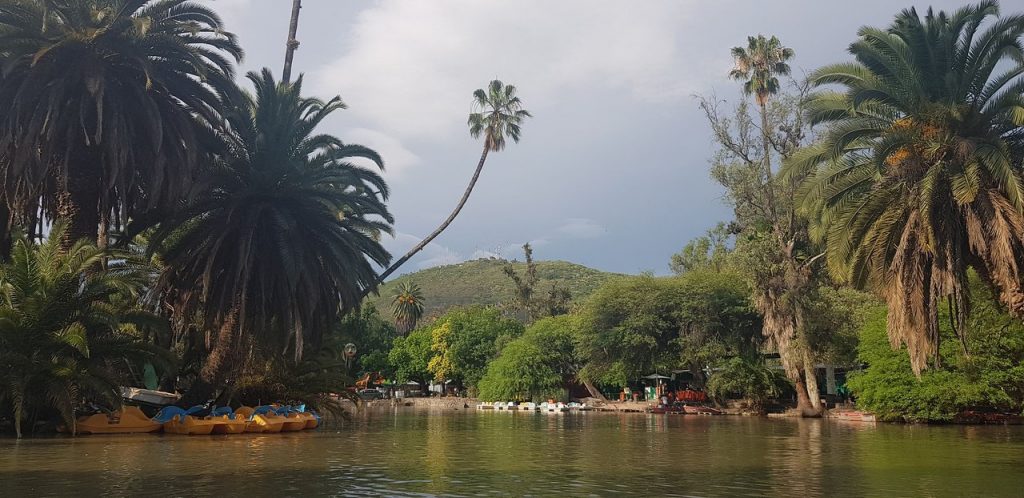Continúa la vacunación contra COVID-19 en el parque San Martín