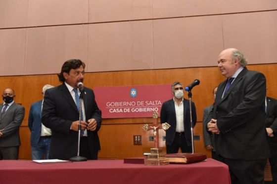 El gobernador Sáenz tomó juramento como nuevo ministro de Seguridad y Justicia al Dr. Abel Cornejo
