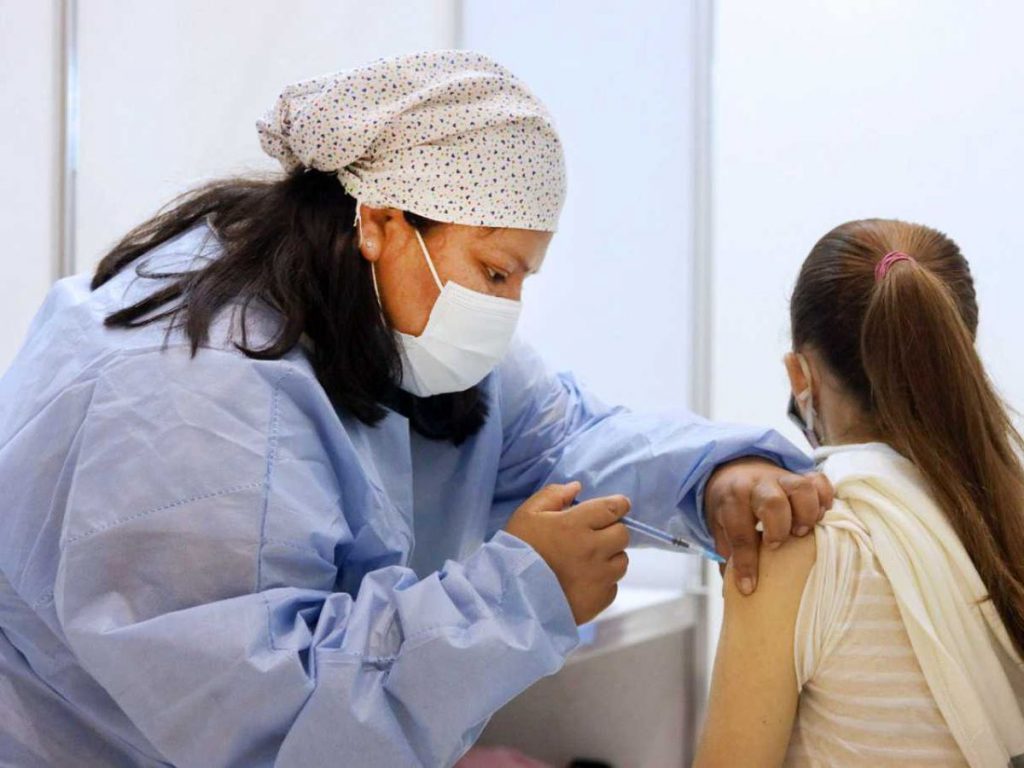 Vacunación contra el Covid-19 :  a lo largo del fin de semana se colocaron más de 15 mil dosis