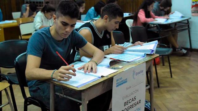 Amplían las Becas Progresar a estudiantes de 16 y 17 años