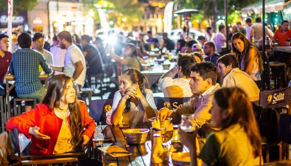 El turismo y las discotecas esperan que no suspendan las actividades