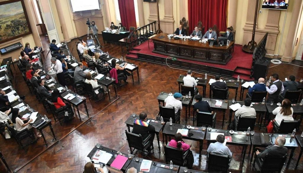 Contrarreloj, los convencionales cierran fila por los temas clave