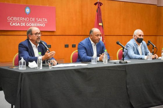 El Gobierno Provincial presentó un importante plan de obras para optimizar el servicio de agua potable