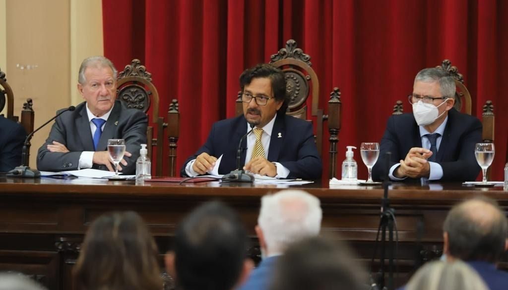 Saénz anunció la construcción de un hospital de emergencias en El Huaico