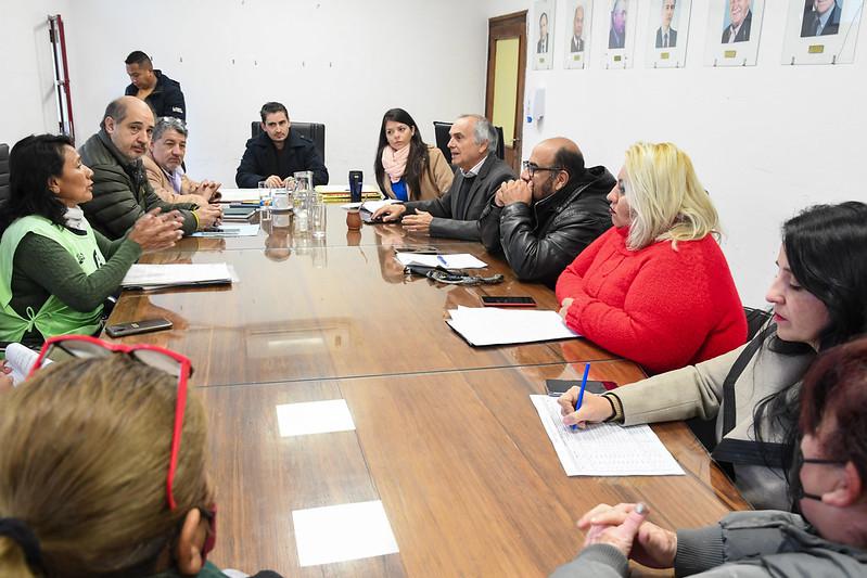 Buscan modernizar el estacionamiento medido a través de una App