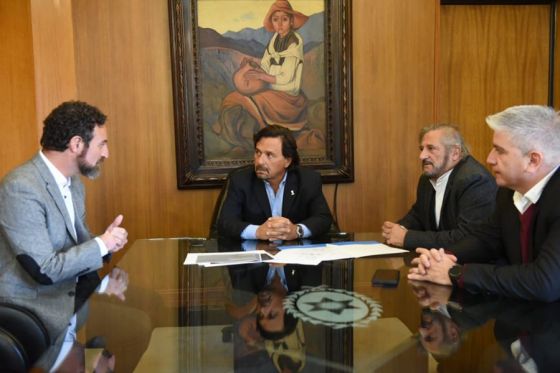 Fomentar empleo : Sáenz y autoridades del Ministerio de Trabajo de Nación analizaron su implementación en Salta