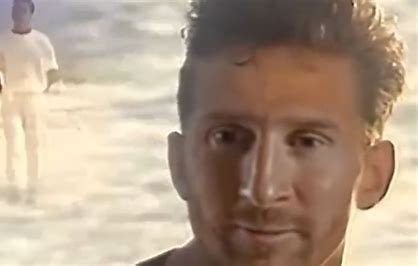El spot viral de Messi como Luis Miguel cantándole a la Copa del Mundo: «Tengo todo excepto a ti»