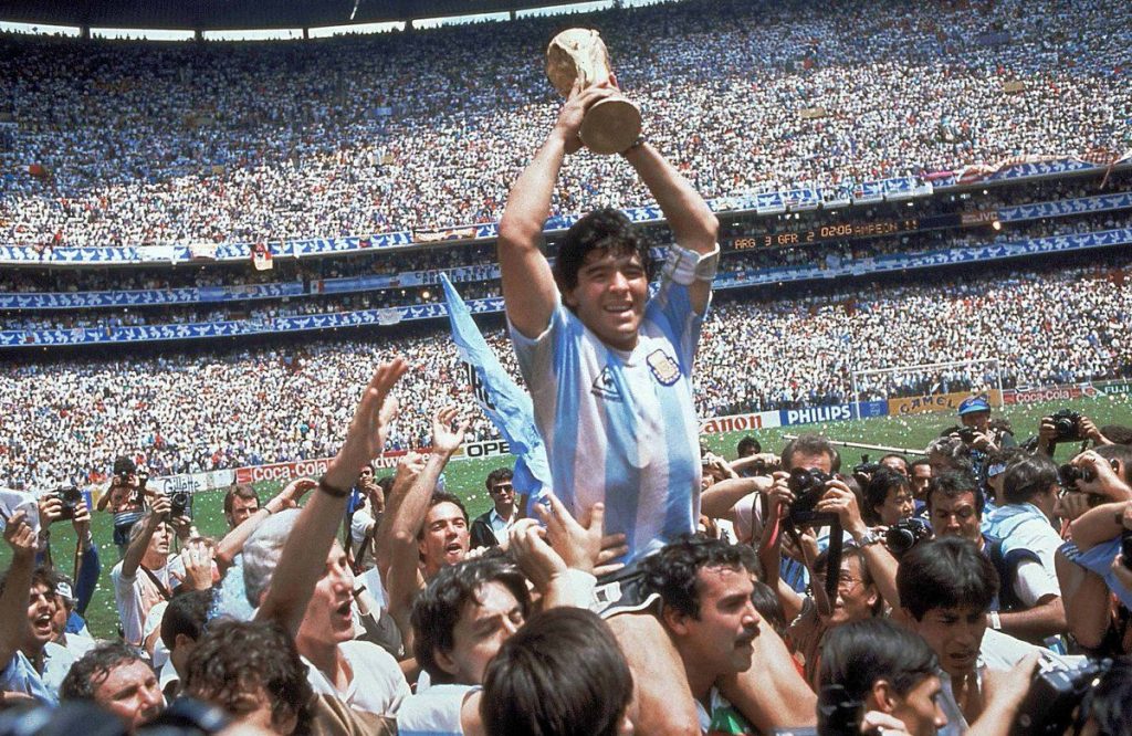 Subastan otra icónica camiseta de Diego Maradona del Mundial 1986