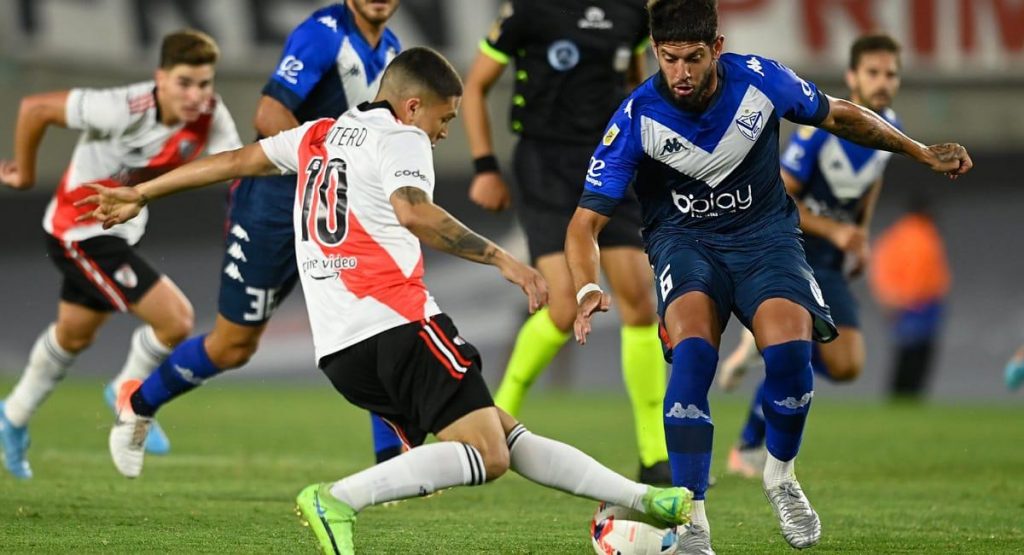 Vélez sorprendió a un desconocido River