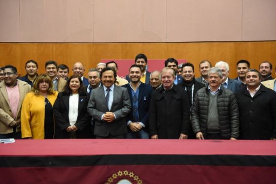 Sáenz y autoridades del Bco. Nación lanzarón créditos para 60 municipios