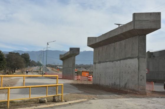Se izarán las vigas en los puentes que conectarán las circunvalaciones oeste y noroeste