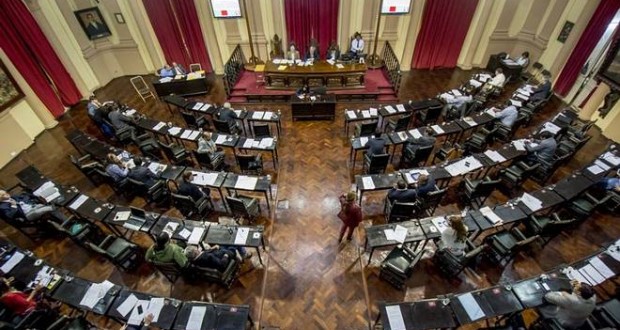 Diputados buscarán implementar el sistema de boleta única de papel