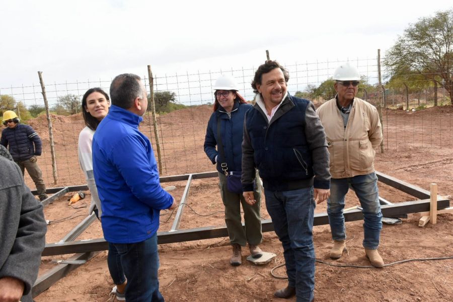 Despúes de 12 años, en Apolinario Saravia se construyen viviendas