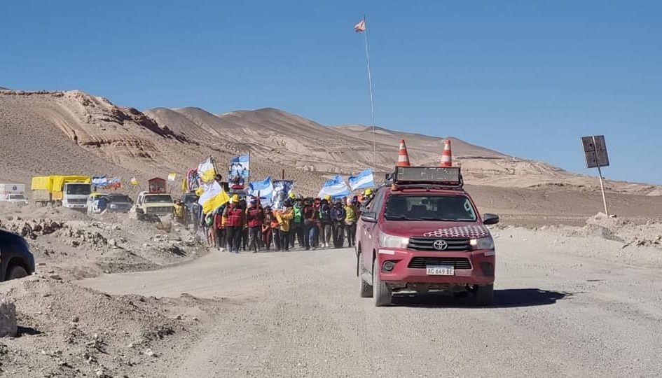 La plegaria del peregrino se eleva al cielo del Milagro