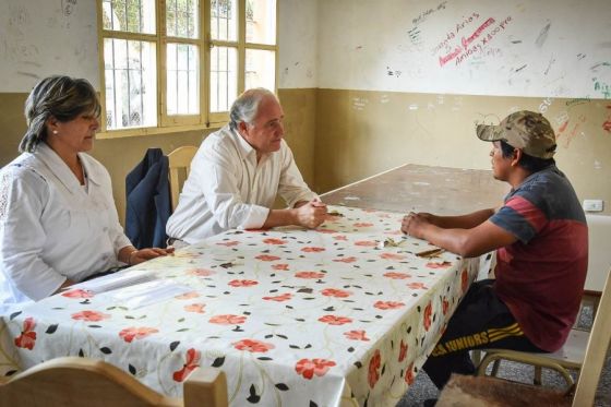 Un ejemplo para su comunidad: con más de 20 años decidió empezar la primaria