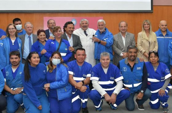 Sáenz presentó el nuevo Hospital de Emergencias y entregó ambulancias