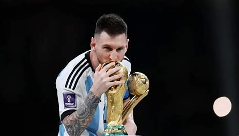 Por qué la Selección argentina no traerá la Copa del Mundo original al país